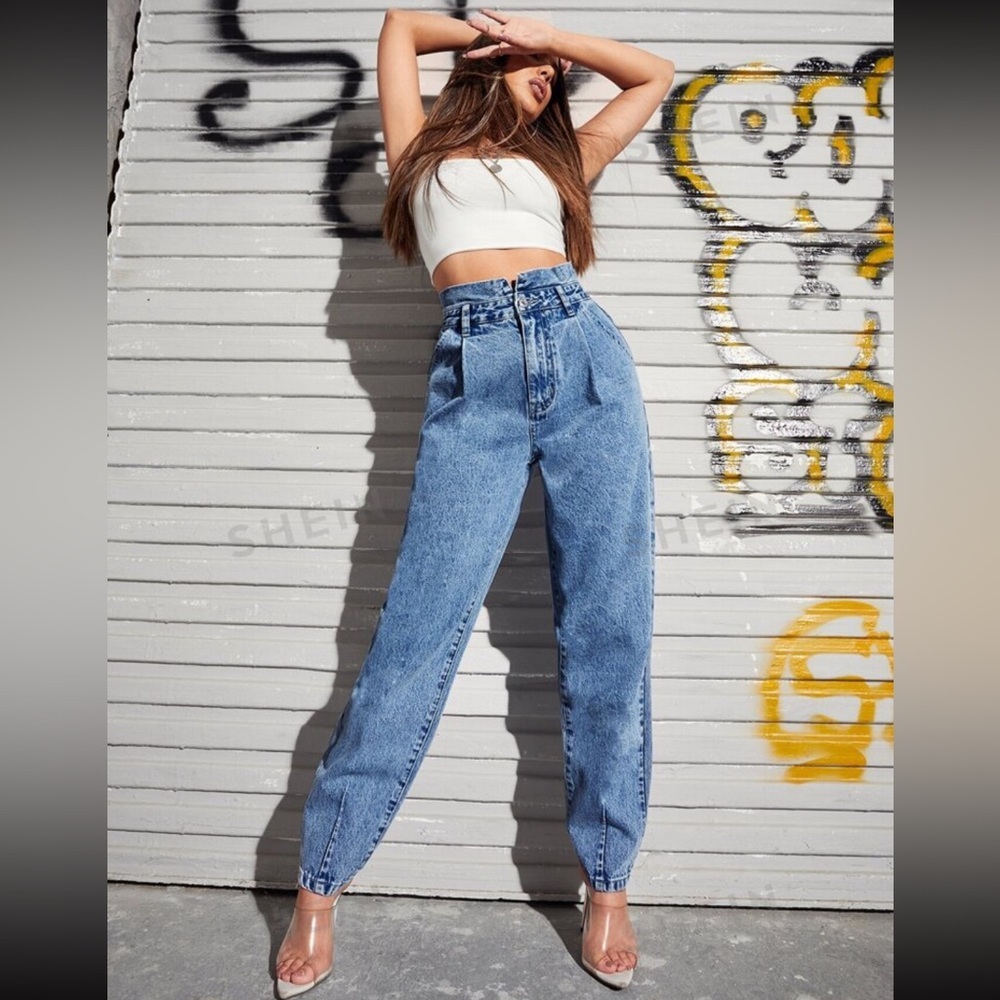 SHEIN Essnce High Waist Slant Pocket Mom Jeans